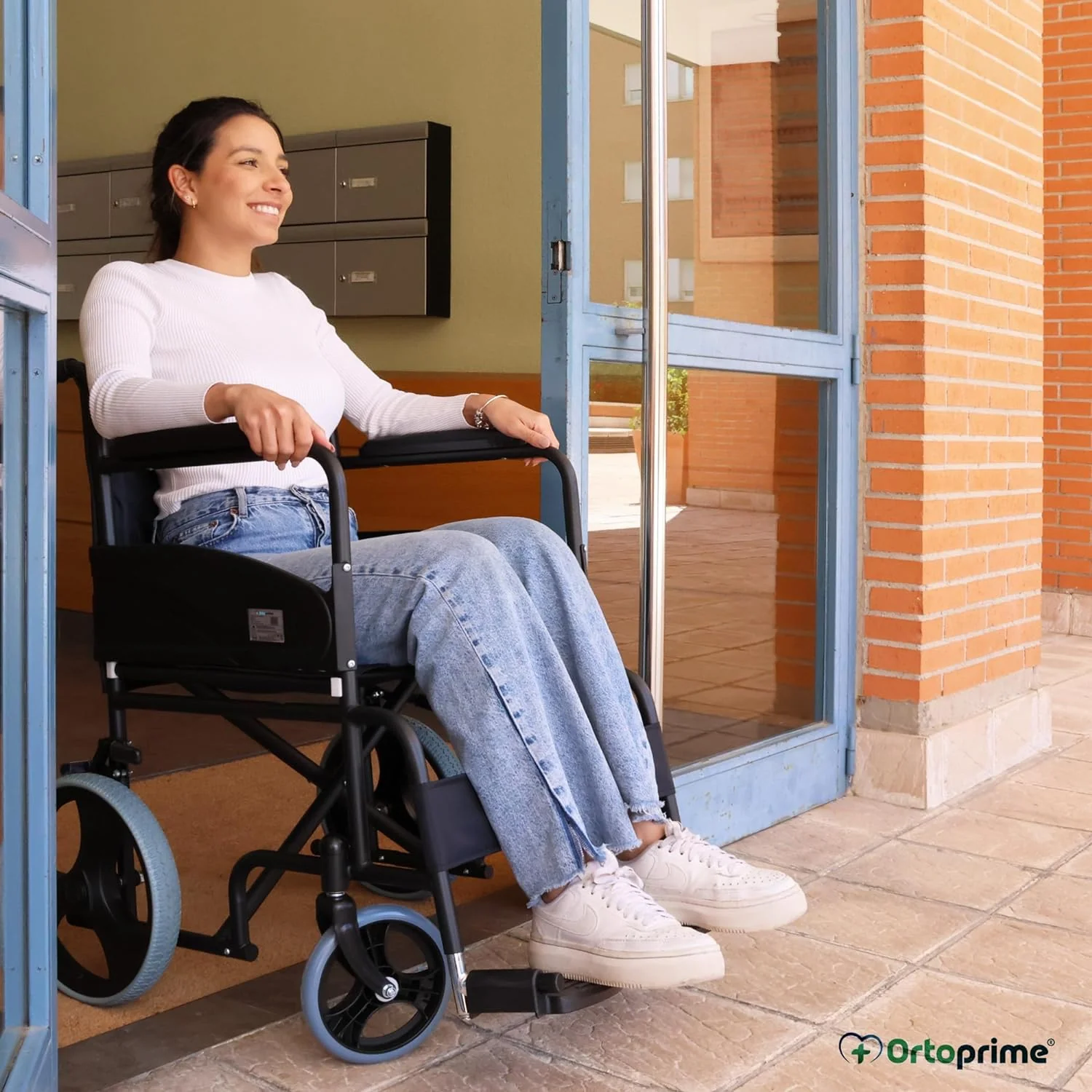 Silla de Ruedas Plegable Ligera Ortopédica - Image 7